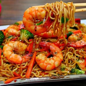 Shrimp and Vegetable Stir Fry Noodles Recipe (BETTER THAN TAKE OUT Shrimp stir fry noodles)