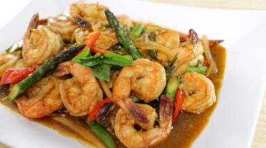 Shrimp & Chili Paste Stir-Fry Recipe กุ้งผัดนำ้พริกเผา - Hot Thai Kitchen